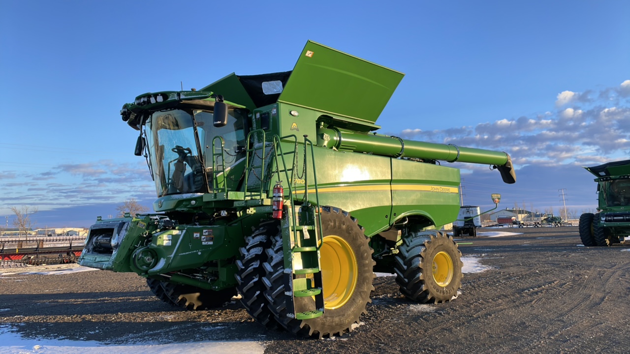 2023 John Deere S780